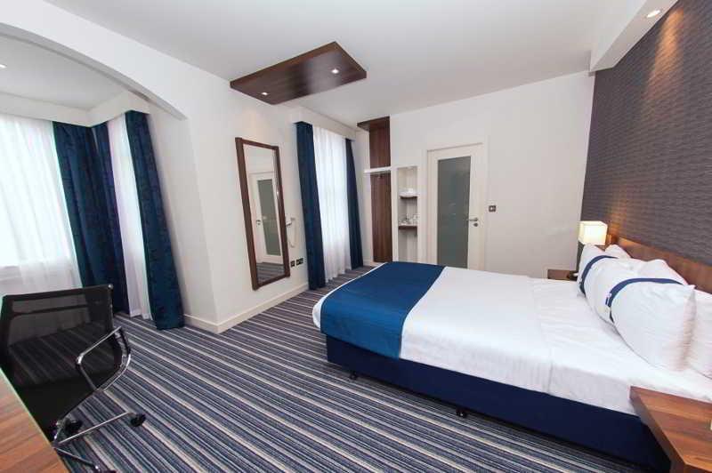 Holiday Inn Express Liverpool Hoylake, An Ihg Hotel Exterior photo